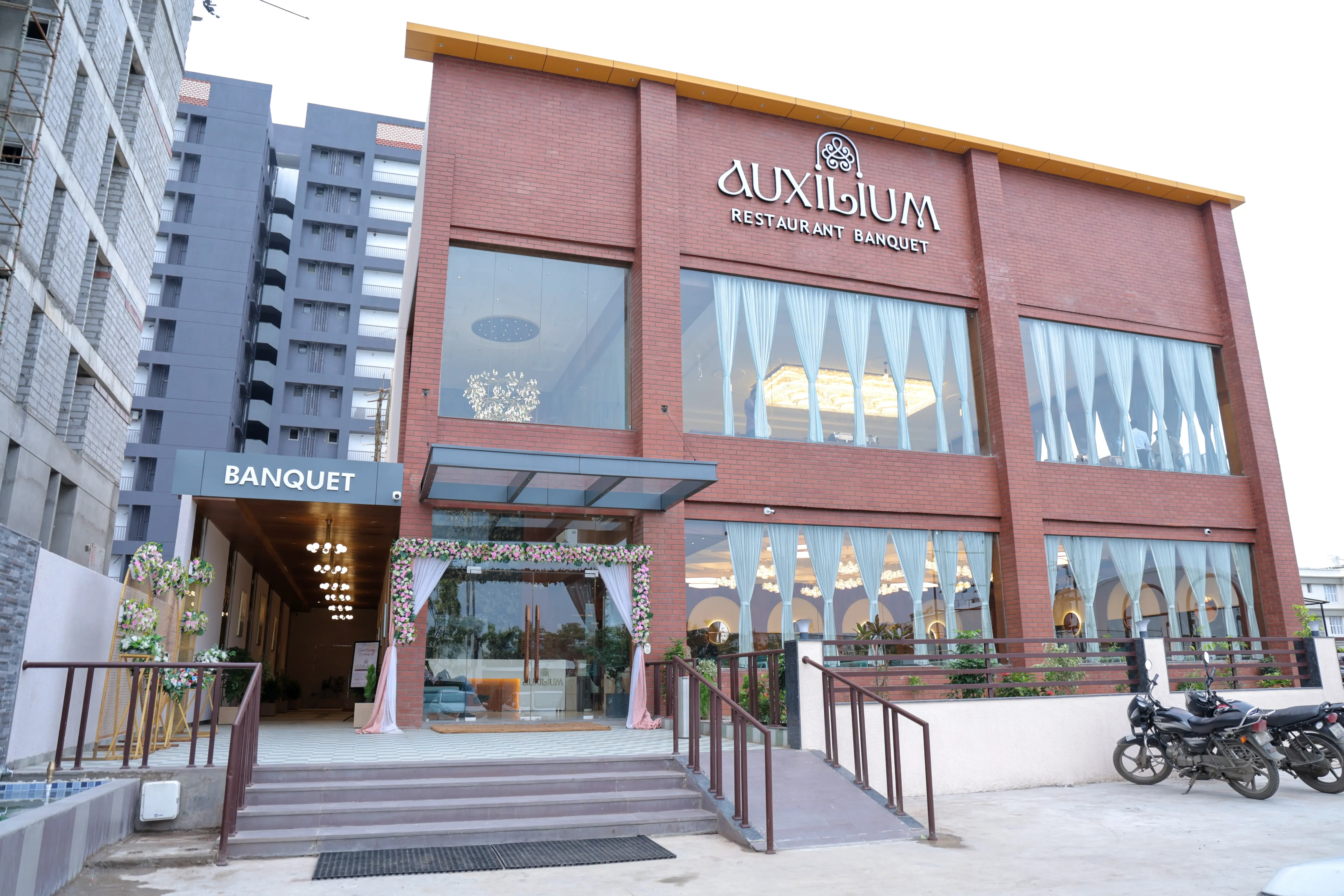 Auxilium Restaurant & Banquets