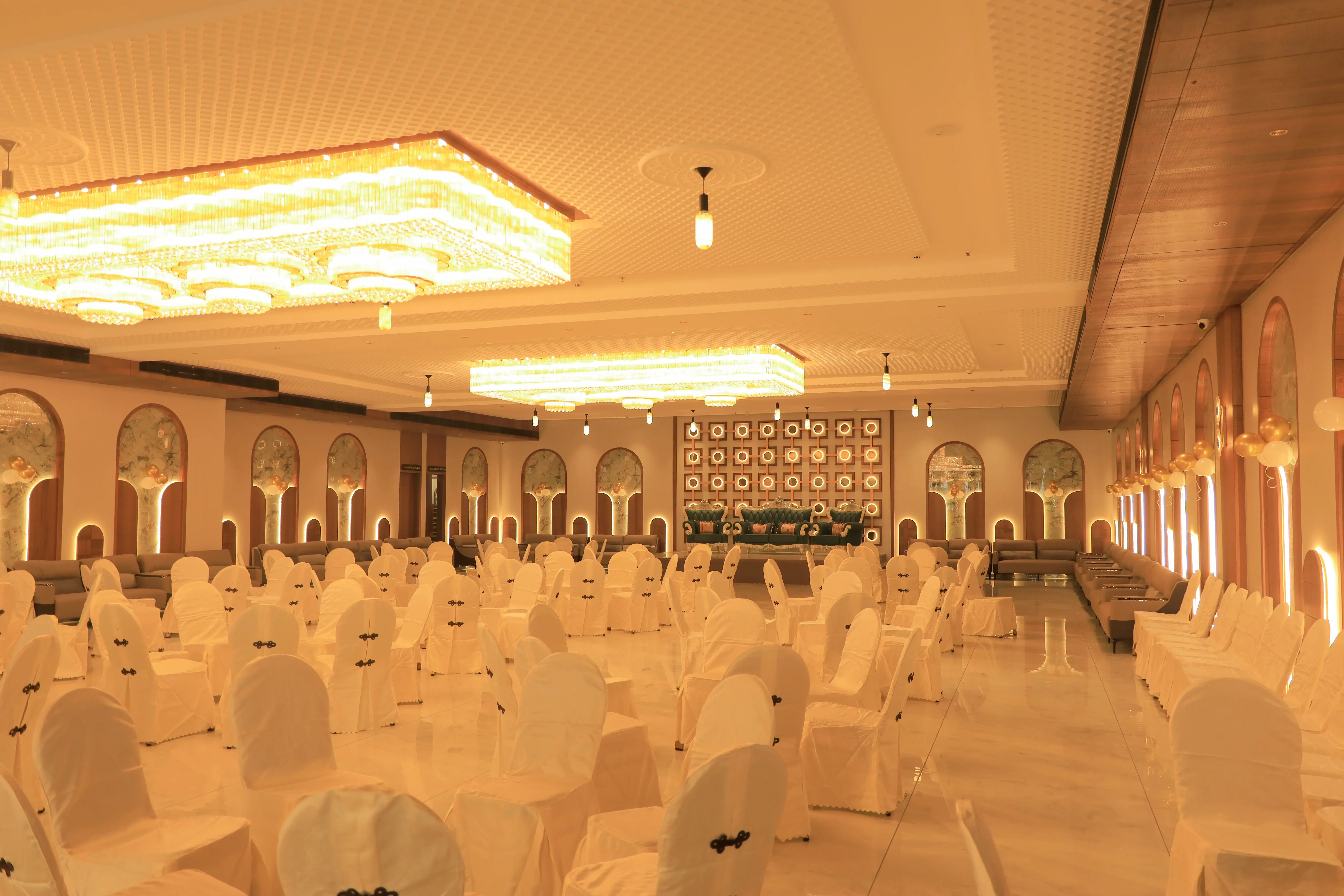 Auxilium Restaurant & Banquets