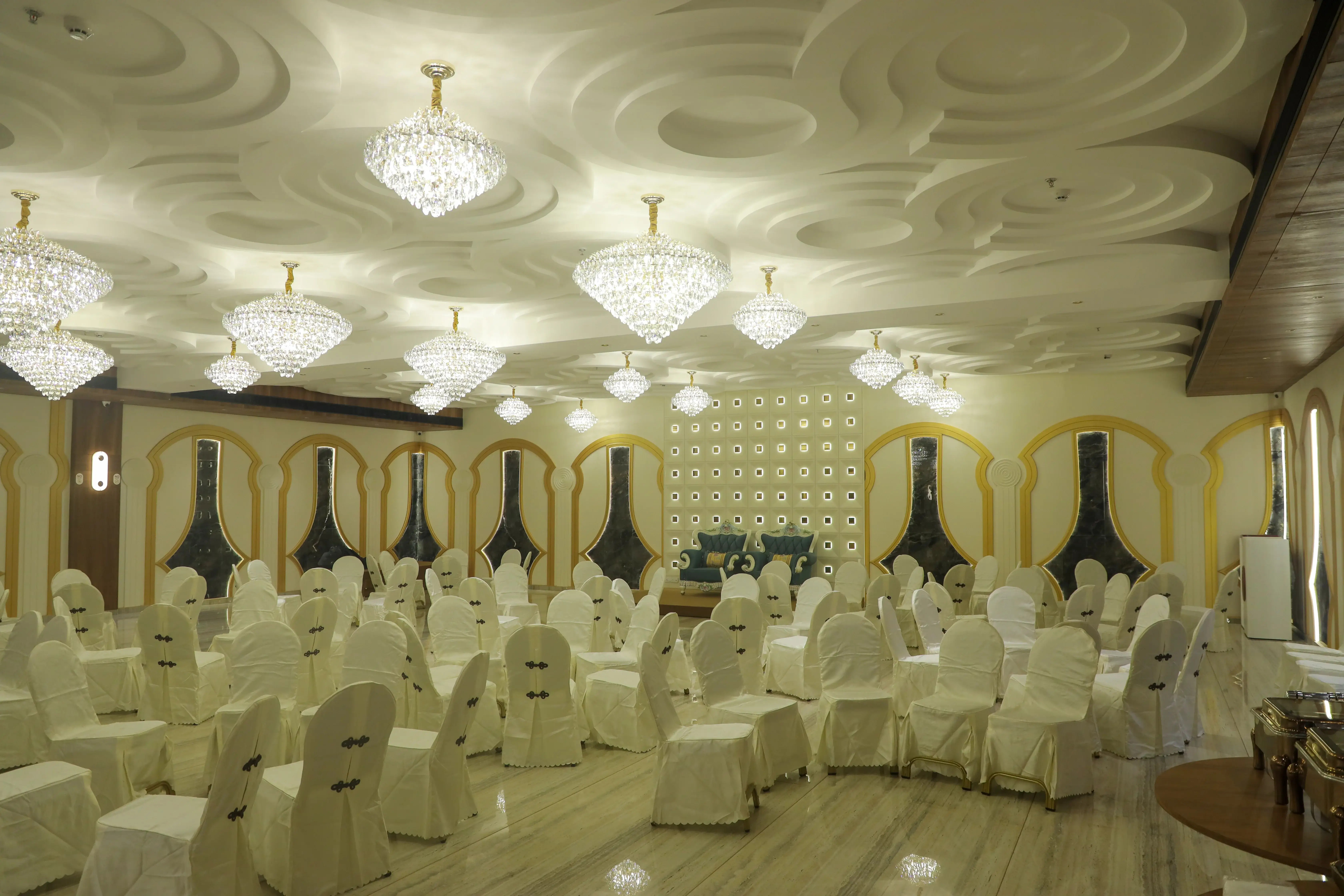 Auxilium Restaurant & Banquets