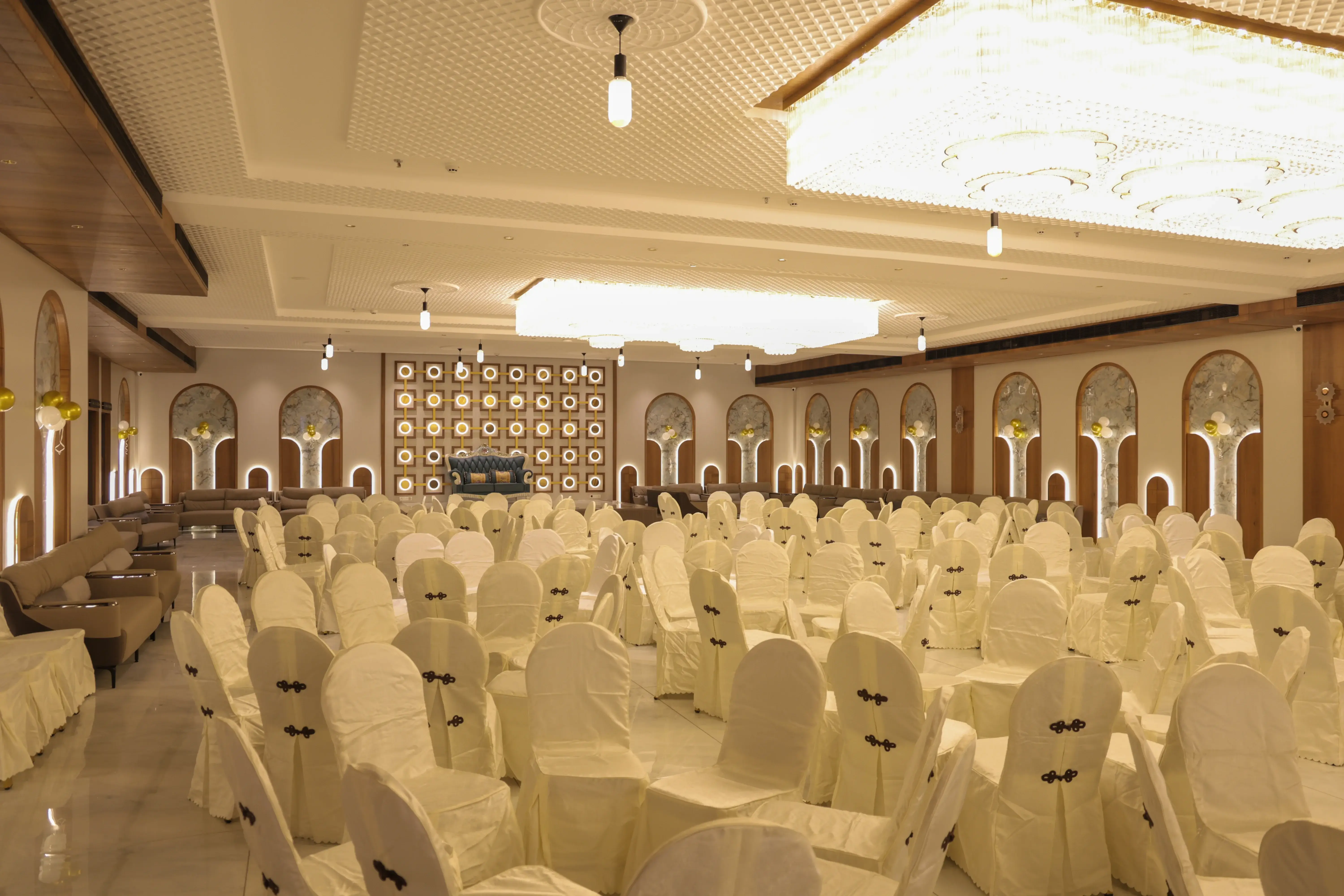 Auxilium Restaurant & Banquets